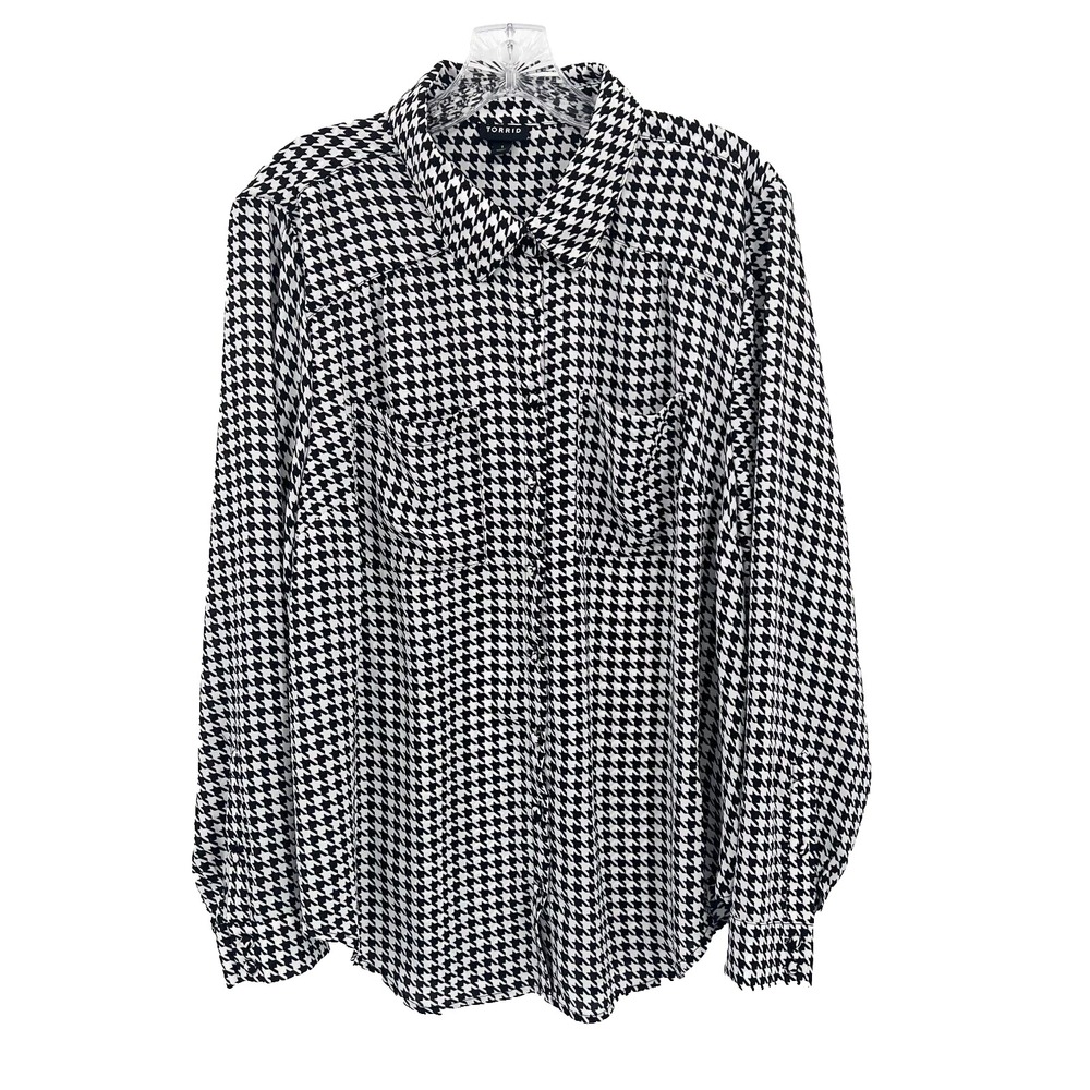TORRID Women's 1X Black/White Houndstooth Fabric-Covered Button Polyester Blouse